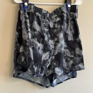 Women’s NWT Old Navy 3X stretch tech quick dry lined shorts